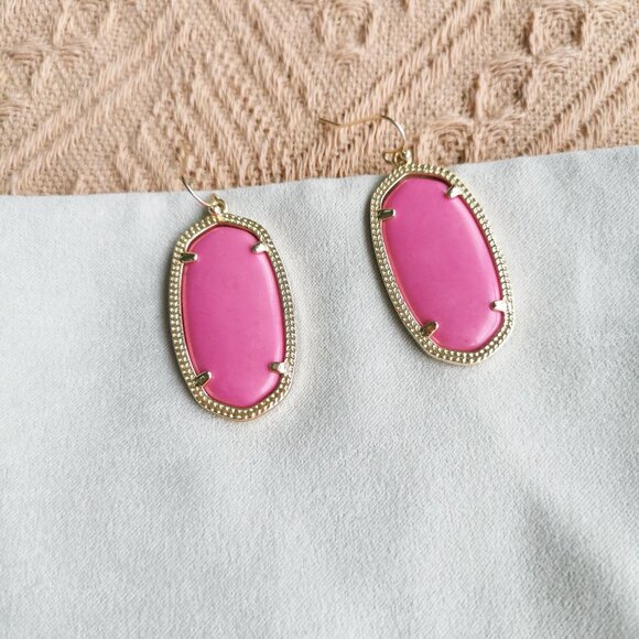 Kendra Scott - Elle Magenta Earrings Gold - Picture 2 of 3
